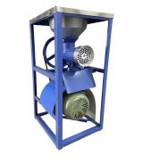 Elektrický mlynček na mäso č. 32 so stojanom 4500W motor, kapacita 6 kg/hod., DORUČENIE ZDARMA !